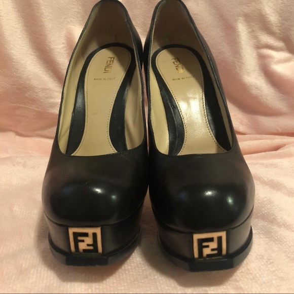 Fendi Fendista Logo-Toe Platform Pump - Picture 3 of 8